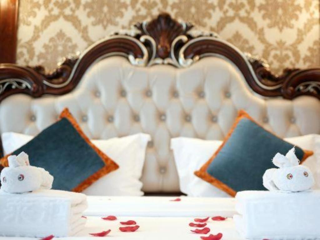 Chengdu French Theme Gold Palace Екстер'єр фото