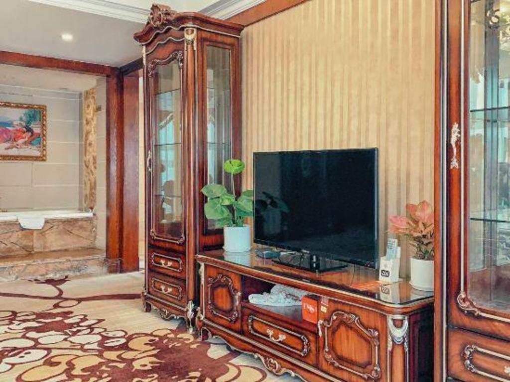 Chengdu French Theme Gold Palace Екстер'єр фото