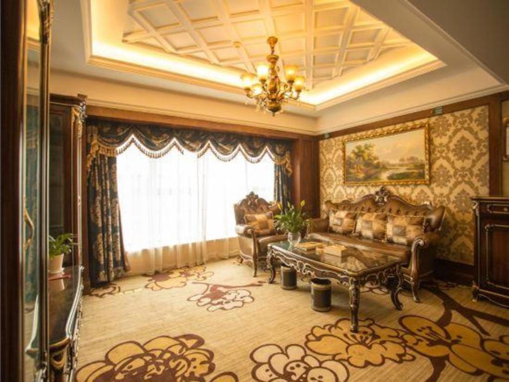 Chengdu French Theme Gold Palace Екстер'єр фото
