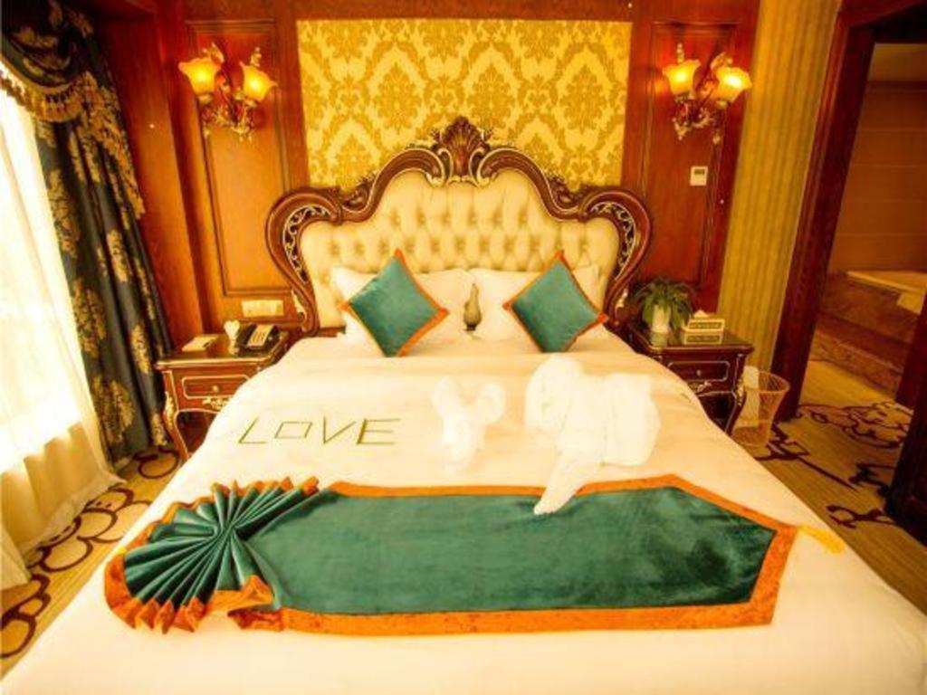 Chengdu French Theme Gold Palace Екстер'єр фото