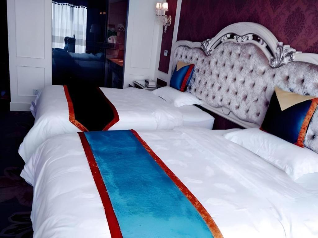 Chengdu French Theme Gold Palace Екстер'єр фото