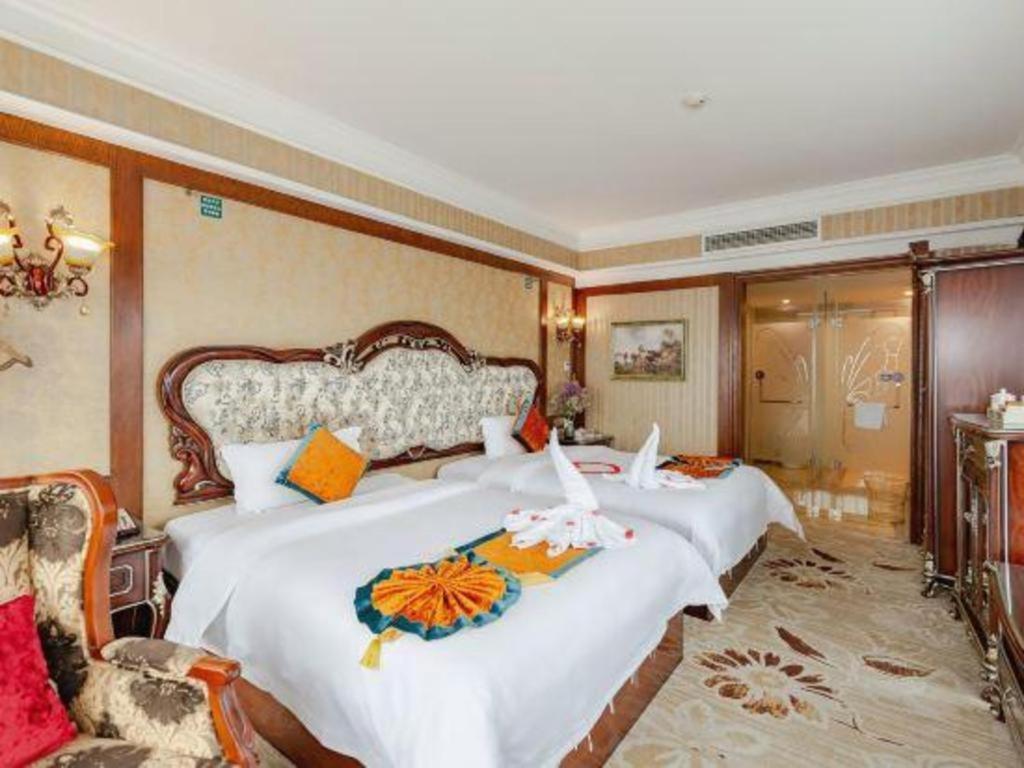 Chengdu French Theme Gold Palace Екстер'єр фото
