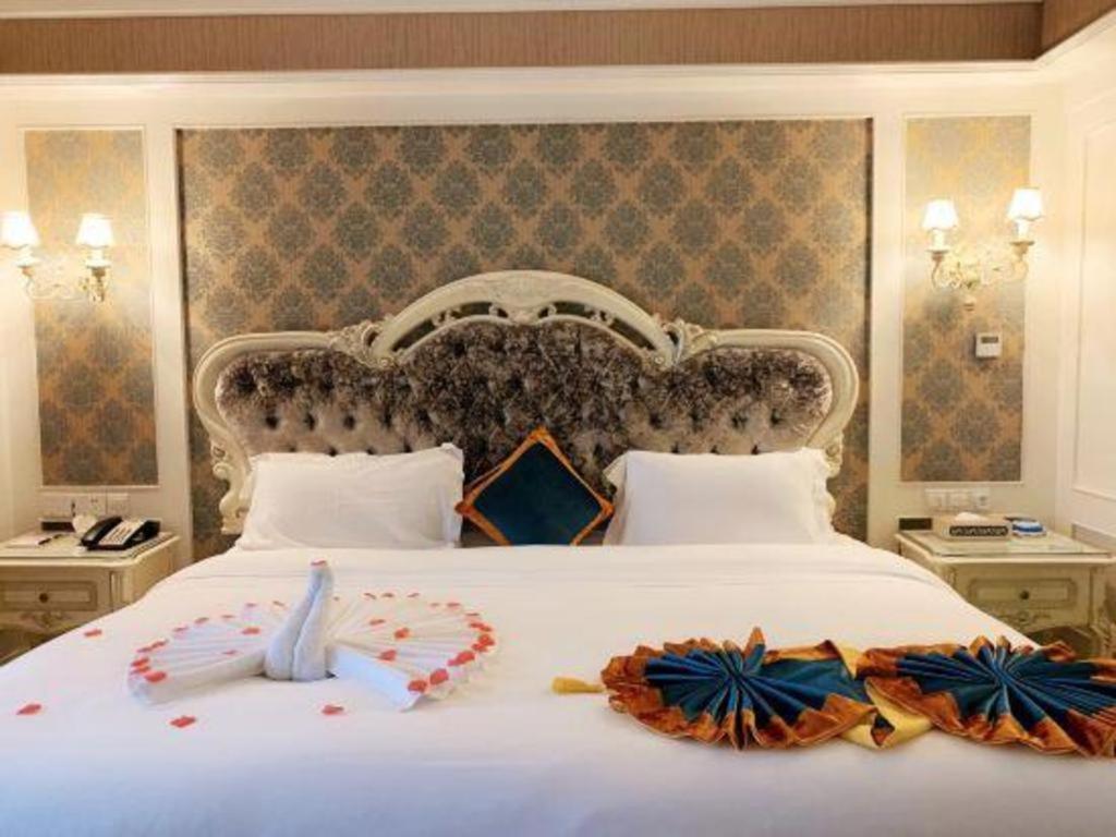 Chengdu French Theme Gold Palace Екстер'єр фото