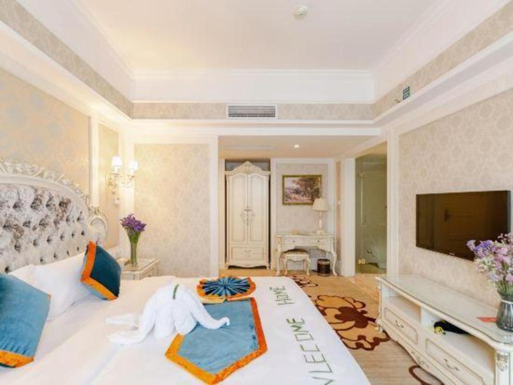 Chengdu French Theme Gold Palace Екстер'єр фото